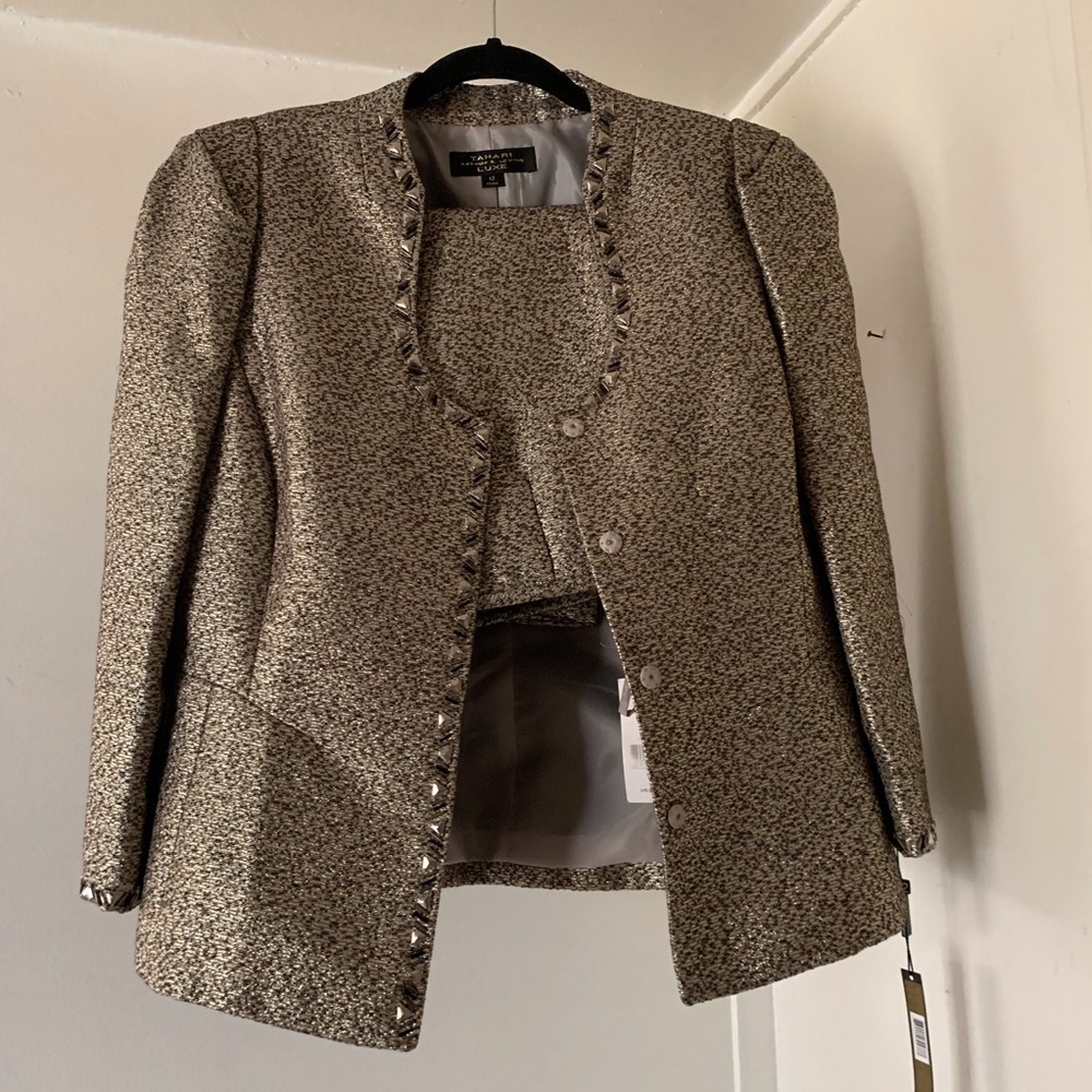 NWT Tahari Skirt Suit